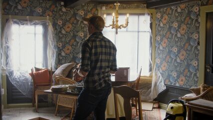 Tanel and chickens. Season 3. (thumbnail 14)