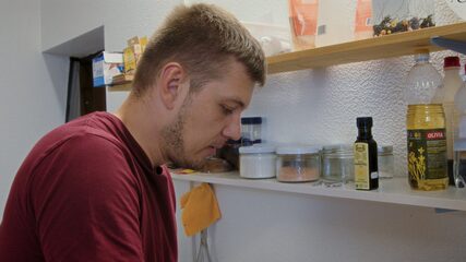 Tanel and chickens. Season 3. (thumbnail 22)