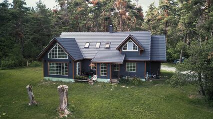 Tanel and chickens. Season 3. (thumbnail 9)